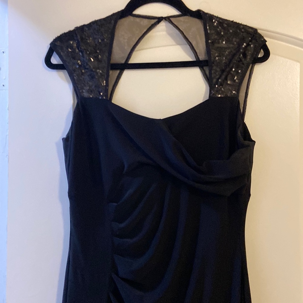 Ralph Lauren Evening - BLACK Formal gown Size 12 . Beaded shoulders